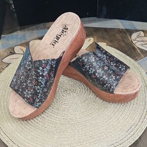 Alegria Women's Black Floral Mules with Brown Wedge Size 38/ 8